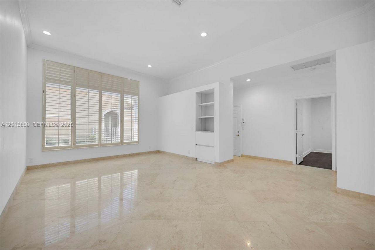 2468 Bay Isle Court , Weston, FL 33327 Photo