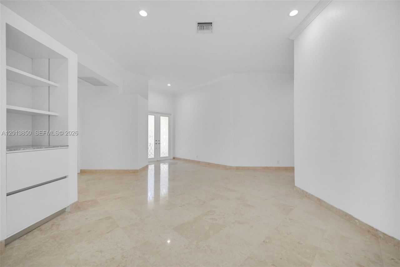 2468 Bay Isle Court , Weston, FL 33327 Photo