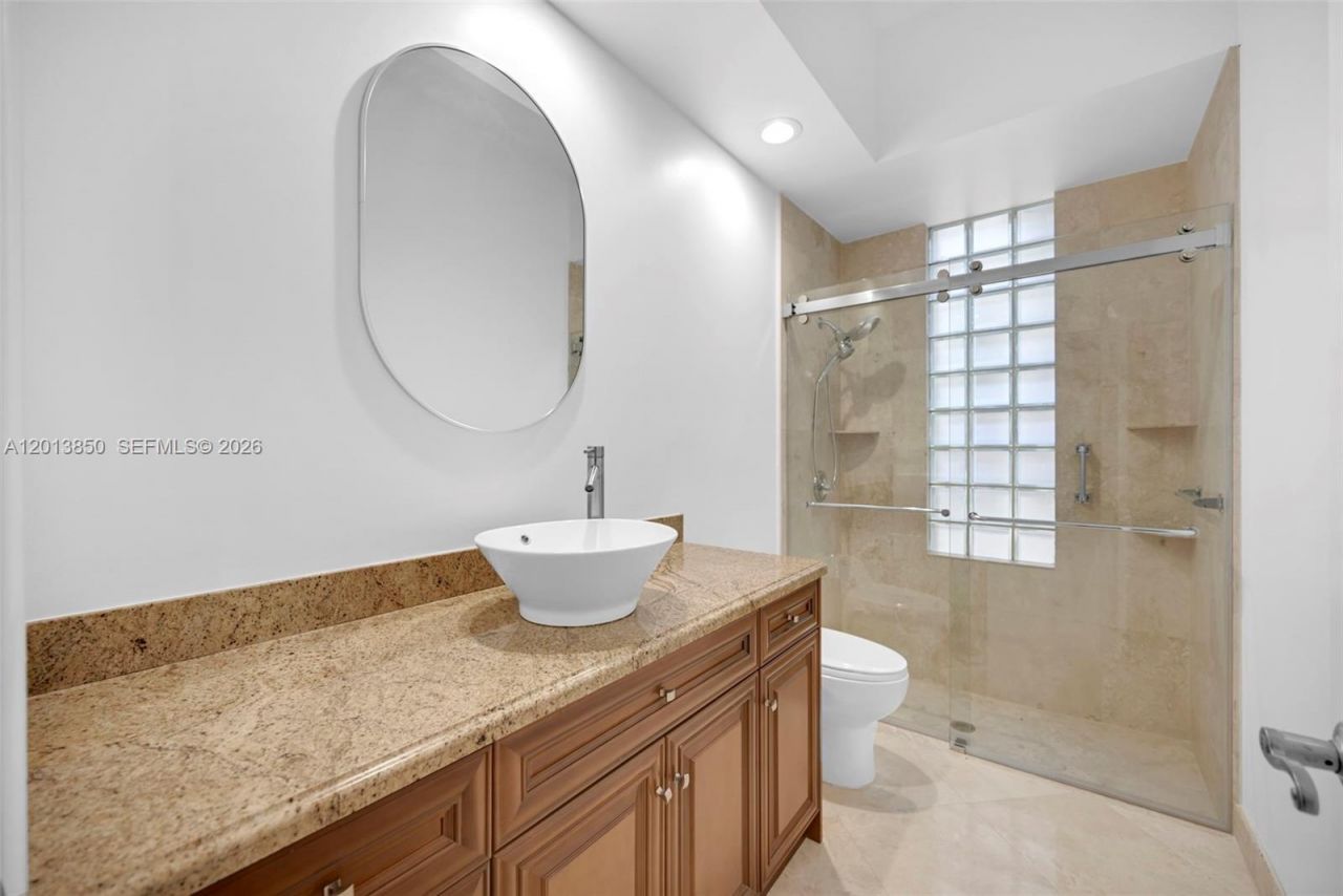 2468 Bay Isle Court , Weston, FL 33327 Photo