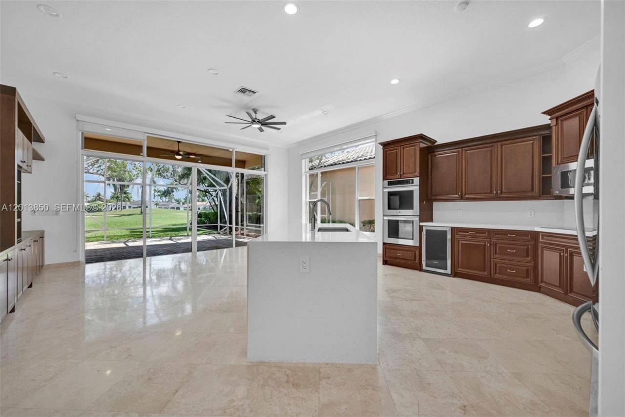 2468 Bay Isle Court , Weston, FL 33327 Photo