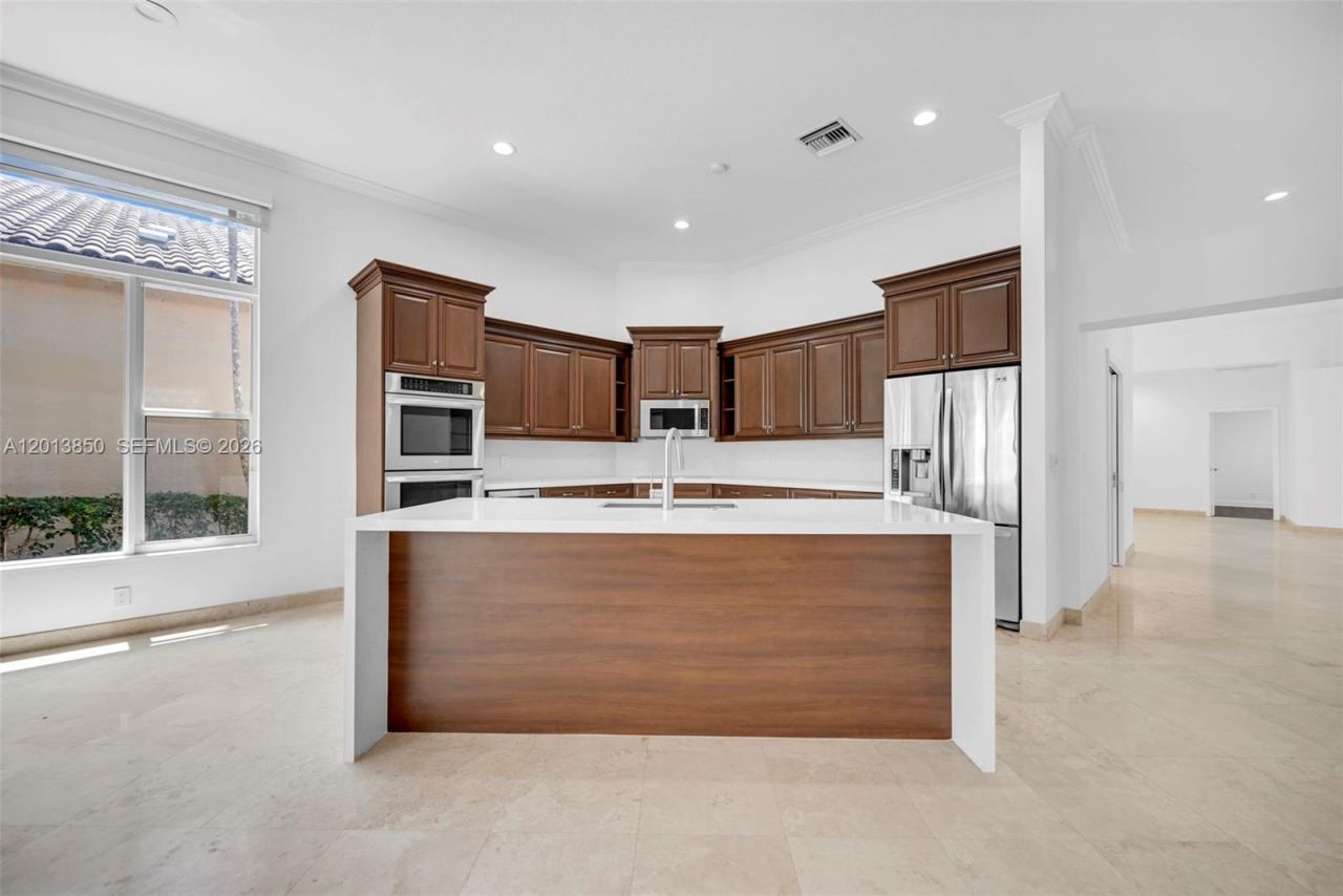 2468 Bay Isle Court , Weston, FL 33327 Photo