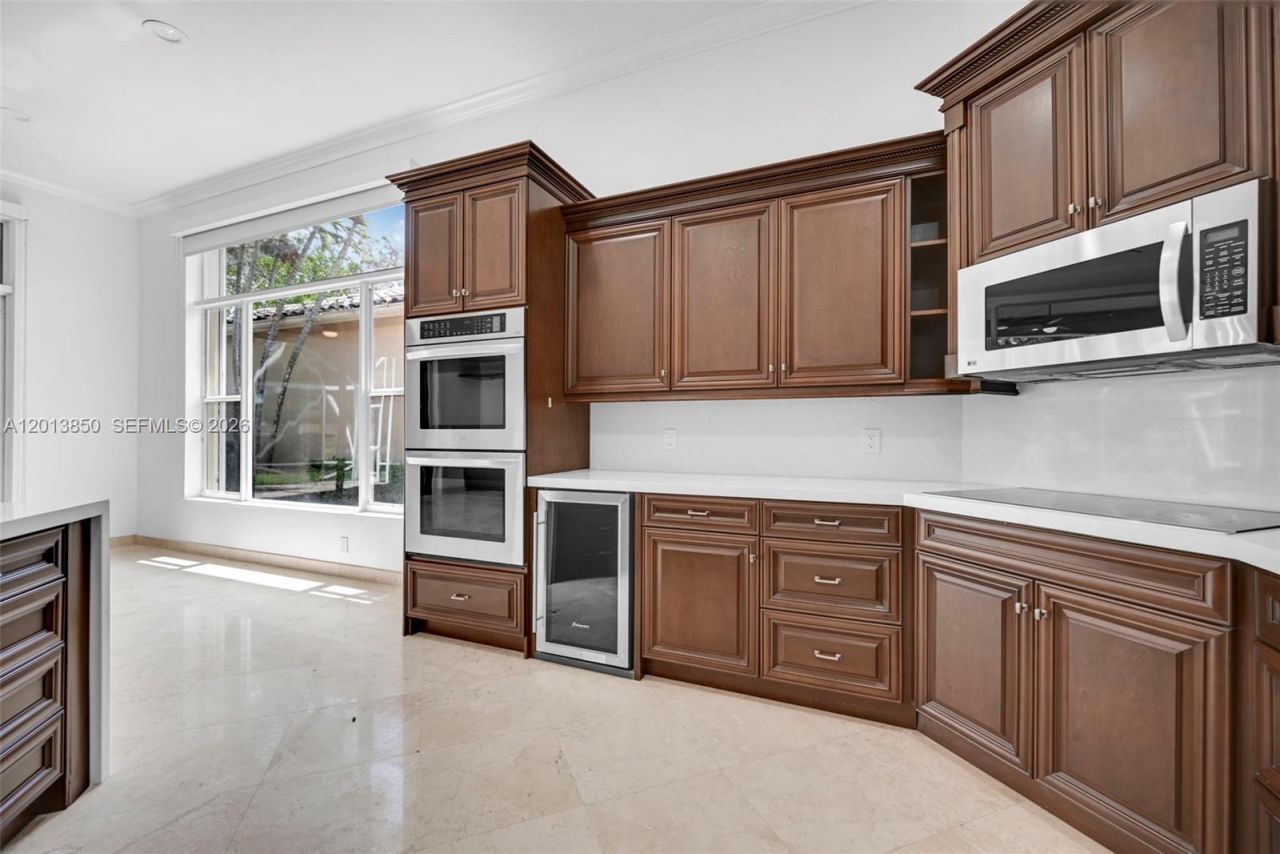 2468 Bay Isle Court , Weston, FL 33327 Photo