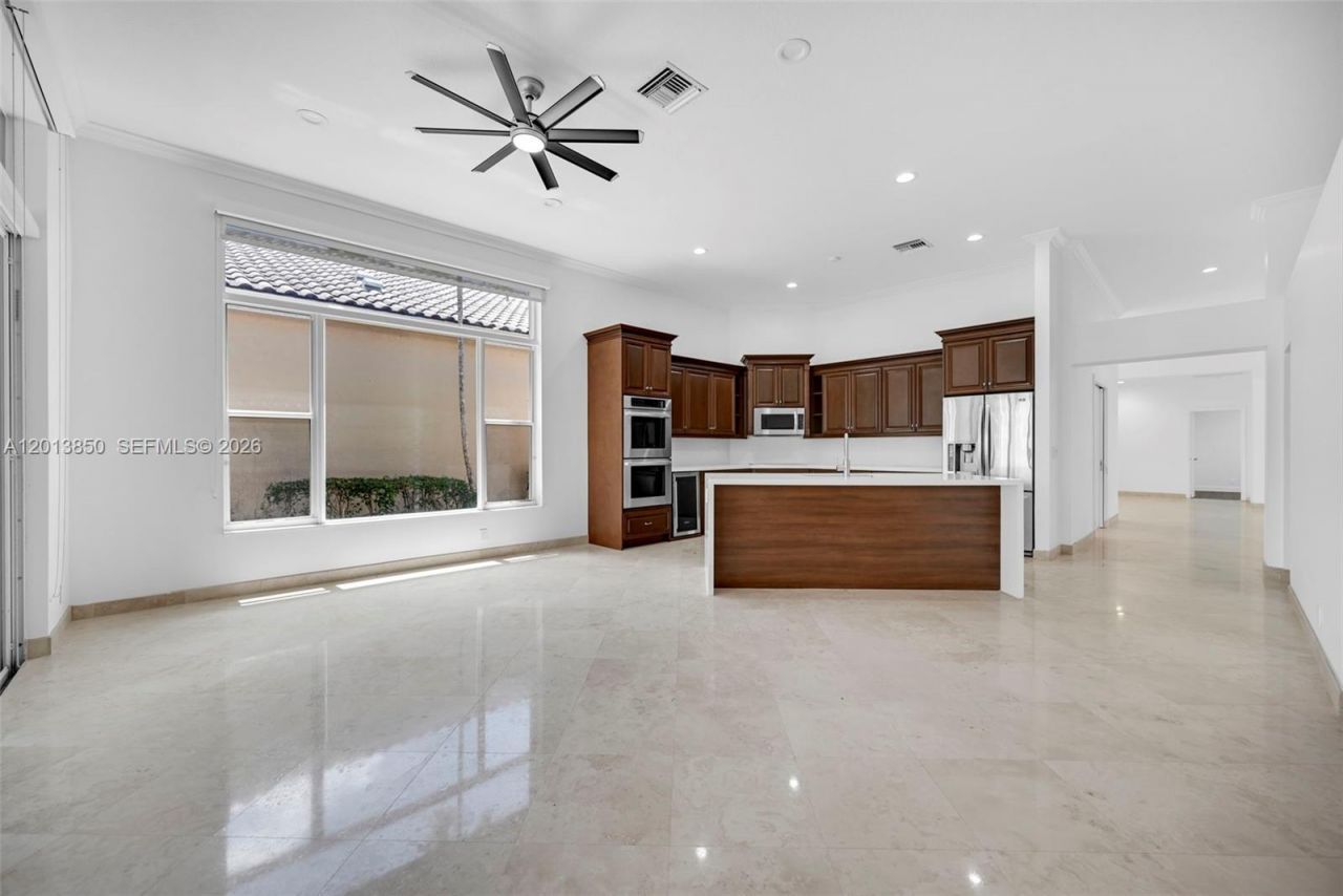 2468 Bay Isle Court , Weston, FL 33327 Photo
