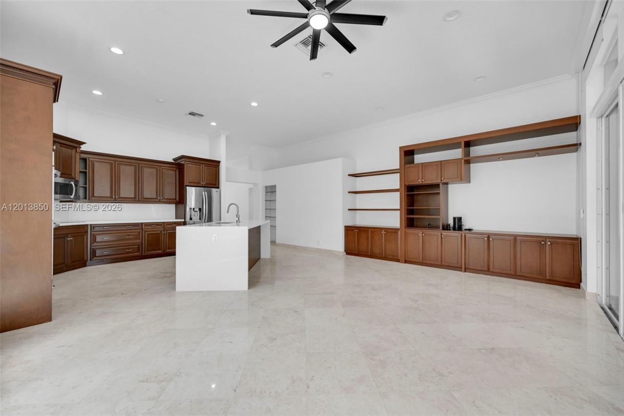 2468 Bay Isle Court , Weston, FL 33327 Photo