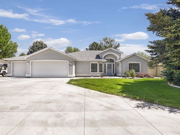 1332 N Madrona, Twin Falls, ID 83301