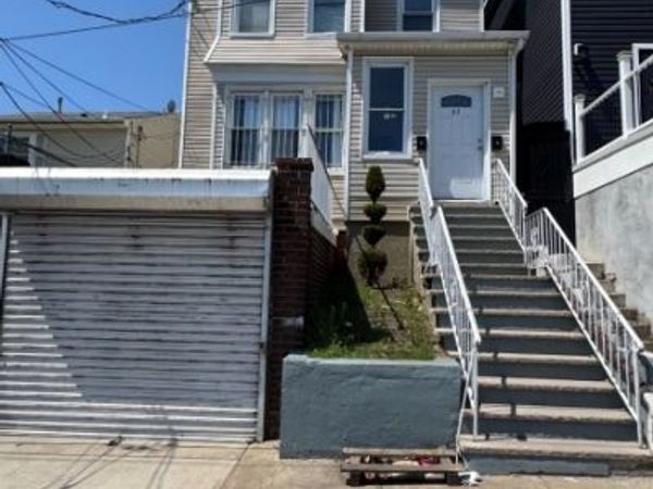 45 Ogden St, Newark, NJ 07104