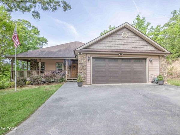 1033 Shell Mountain Rd, Sevierville, TN 37876