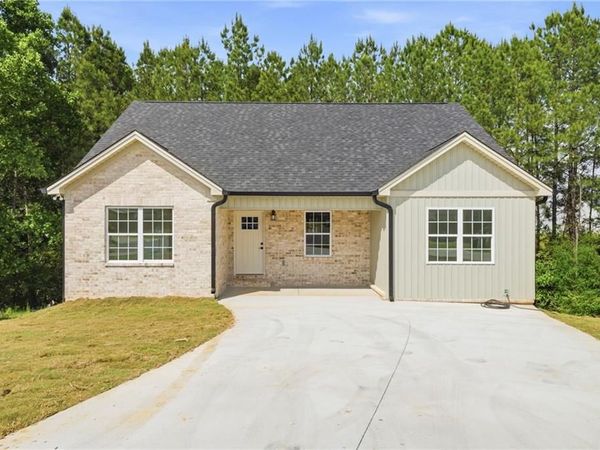 119 Rons Court NW, Calhoun, GA 30701