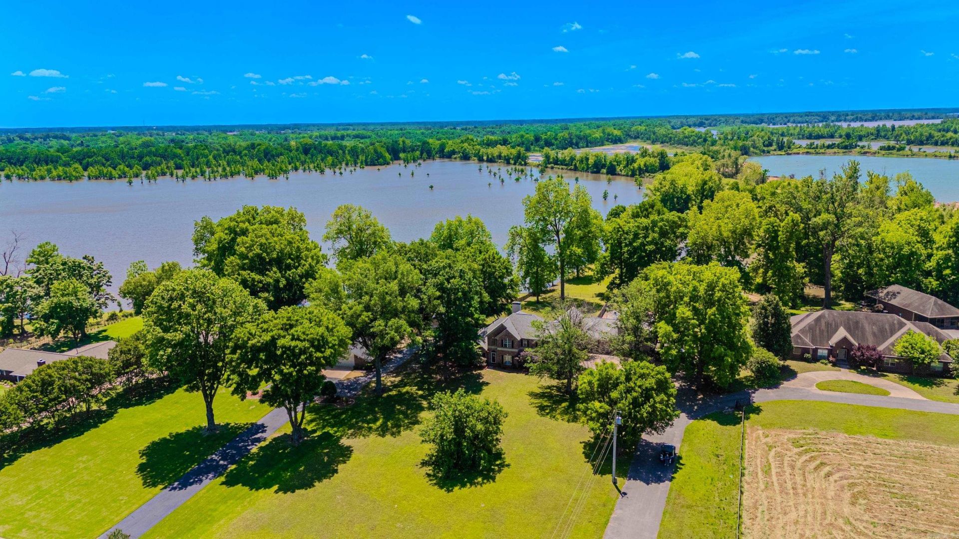 11408 Willow Beach Road North Little Rock, AR 72117