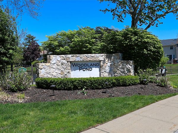 52 Holiday Drive , Unit 52, Woodbury, NY 11797