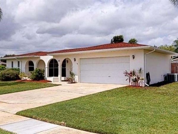 201 NE Midfield Lane, Port St. Lucie, FL 34983