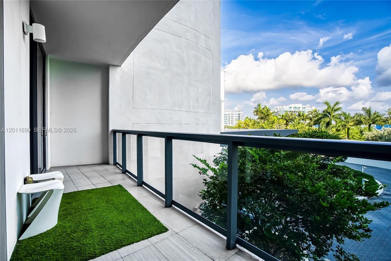 3300 NE 188th St , Unit 216, Aventura, FL 33180 Photo