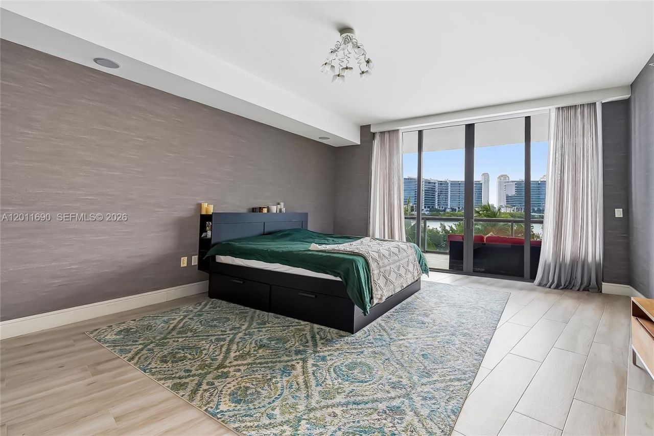 3300 NE 188th St , Unit 216, Aventura, FL 33180 Photo