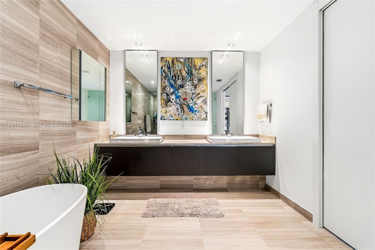 3300 NE 188th St , Unit 216, Aventura, FL 33180 Photo