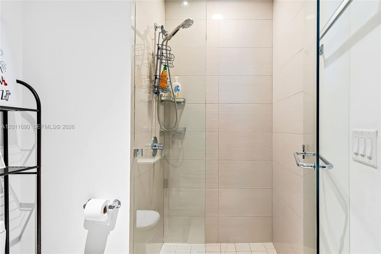 3300 NE 188th St , Unit 216, Aventura, FL 33180 Photo