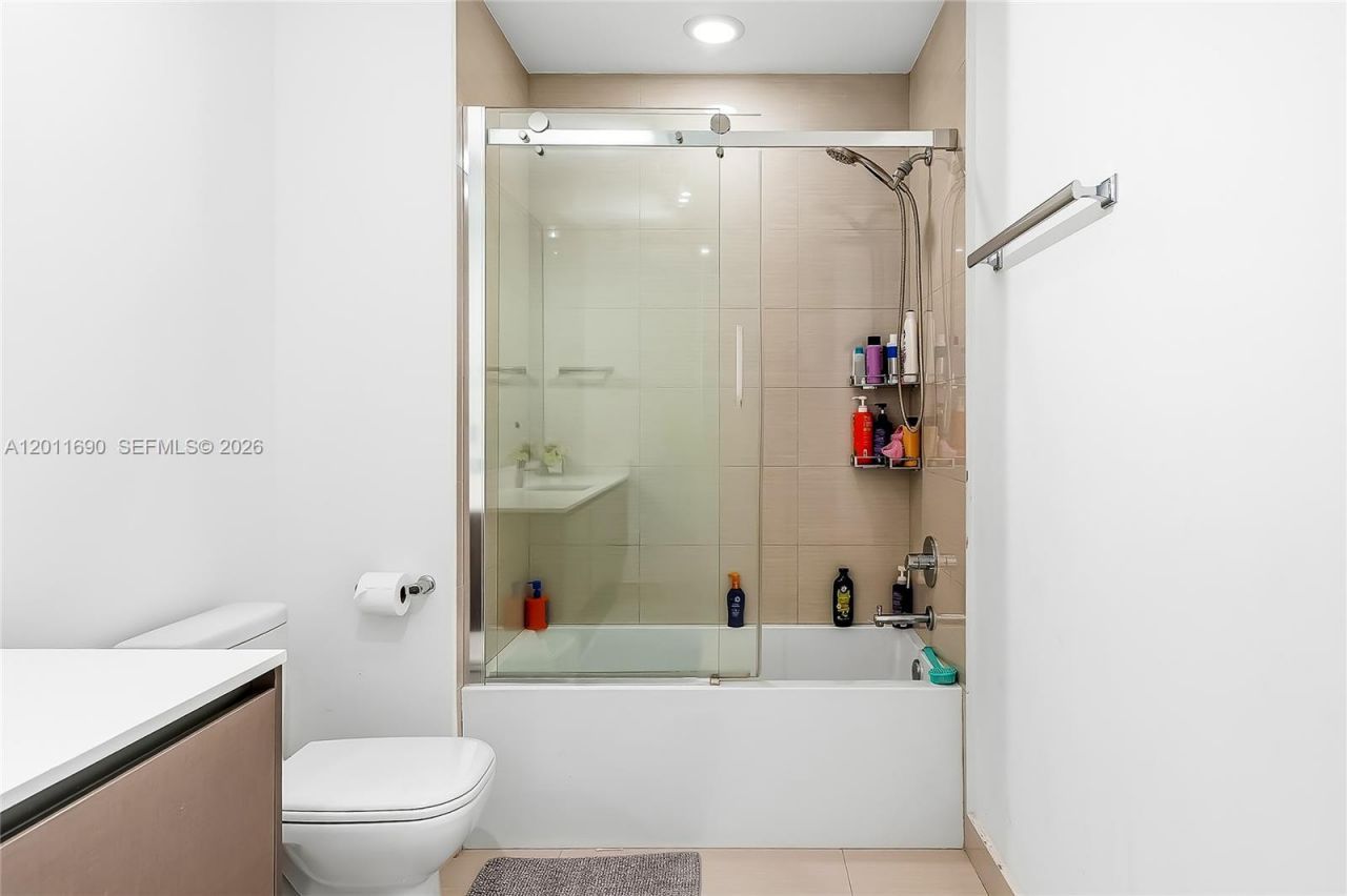 3300 NE 188th St , Unit 216, Aventura, FL 33180 Photo