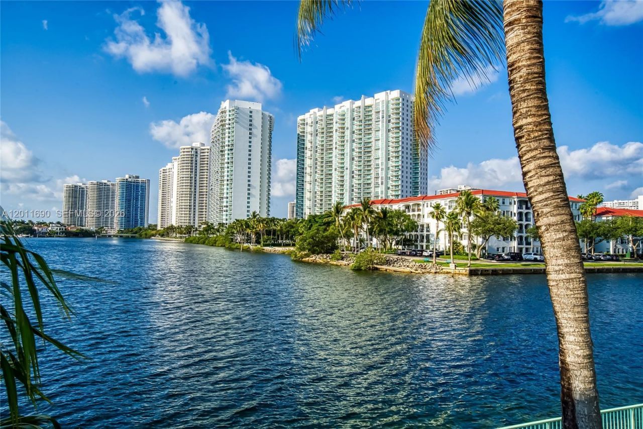 3300 NE 188th St , Unit 216, Aventura, FL 33180 Photo