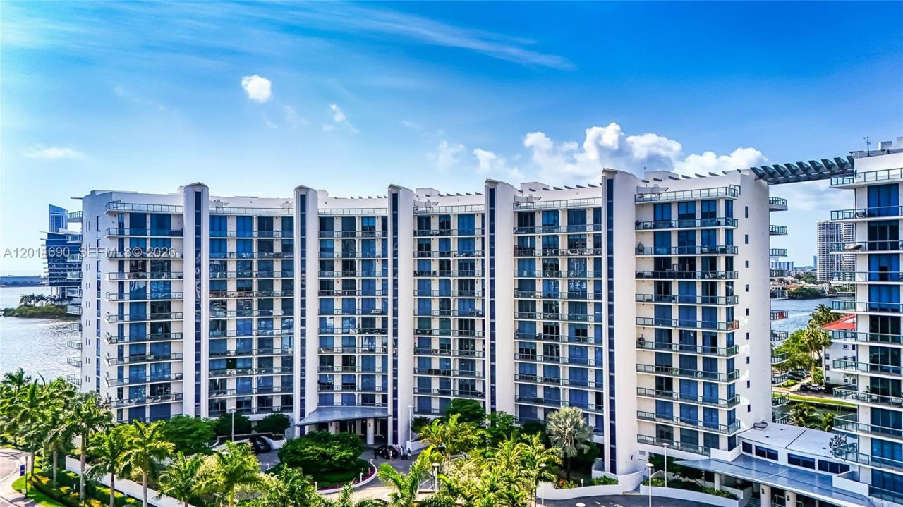 3300 NE 188th St , Unit 216, Aventura, FL 33180 Photo