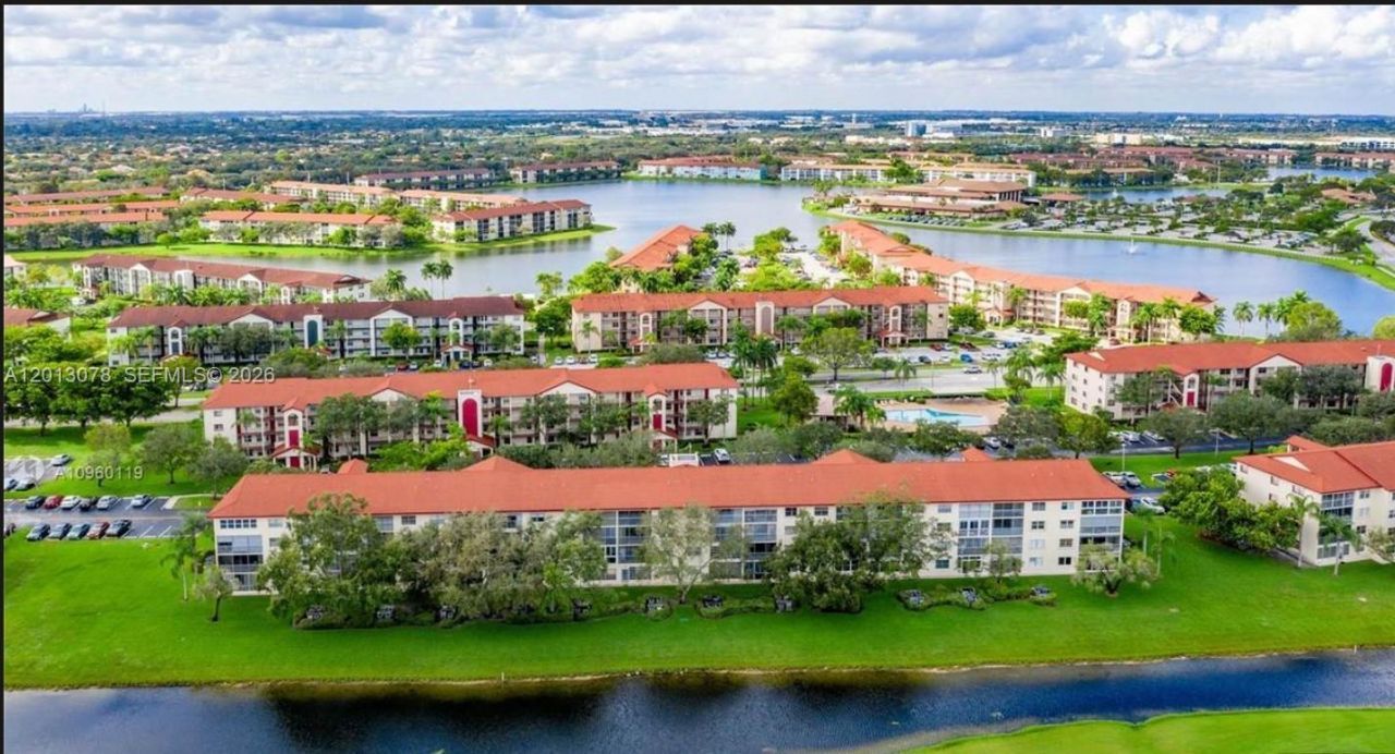 150 SW 134th Way , Unit 314R, Pembroke Pines, FL 33027 Photo