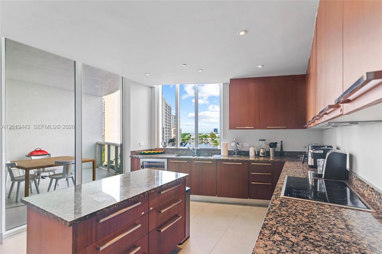 16001 Collins Ave, Unit 506, Sunny Isles Beach, FL 33160 Photo