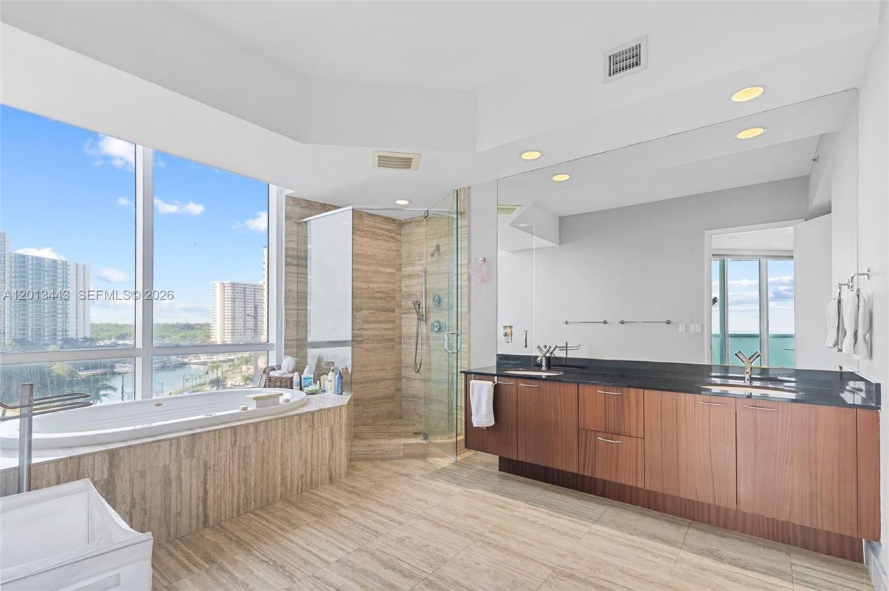 16001 Collins Ave, Unit 506, Sunny Isles Beach, FL 33160 Photo