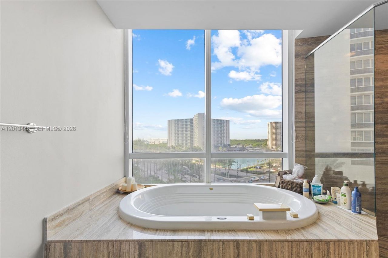 16001 Collins Ave, Unit 506, Sunny Isles Beach, FL 33160 Photo
