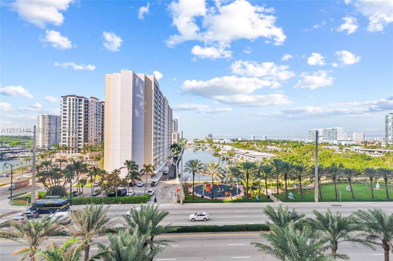 16001 Collins Ave, Unit 506, Sunny Isles Beach, FL 33160 Photo