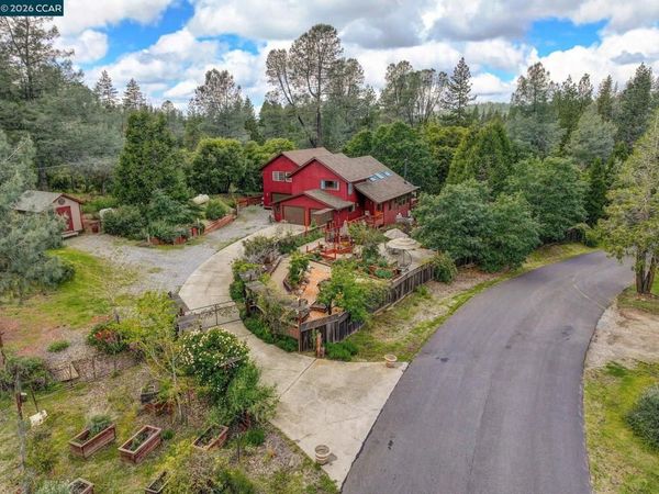 5184 Darby Russell Rd, Murphys, CA 95247