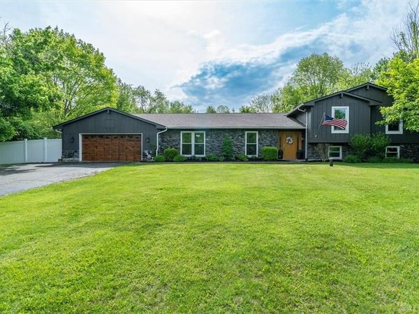 2165 Stewart Road, Sugarcreek Township, OH 45385