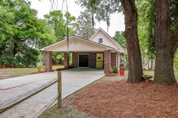 2220 S Island Rd. photo 4