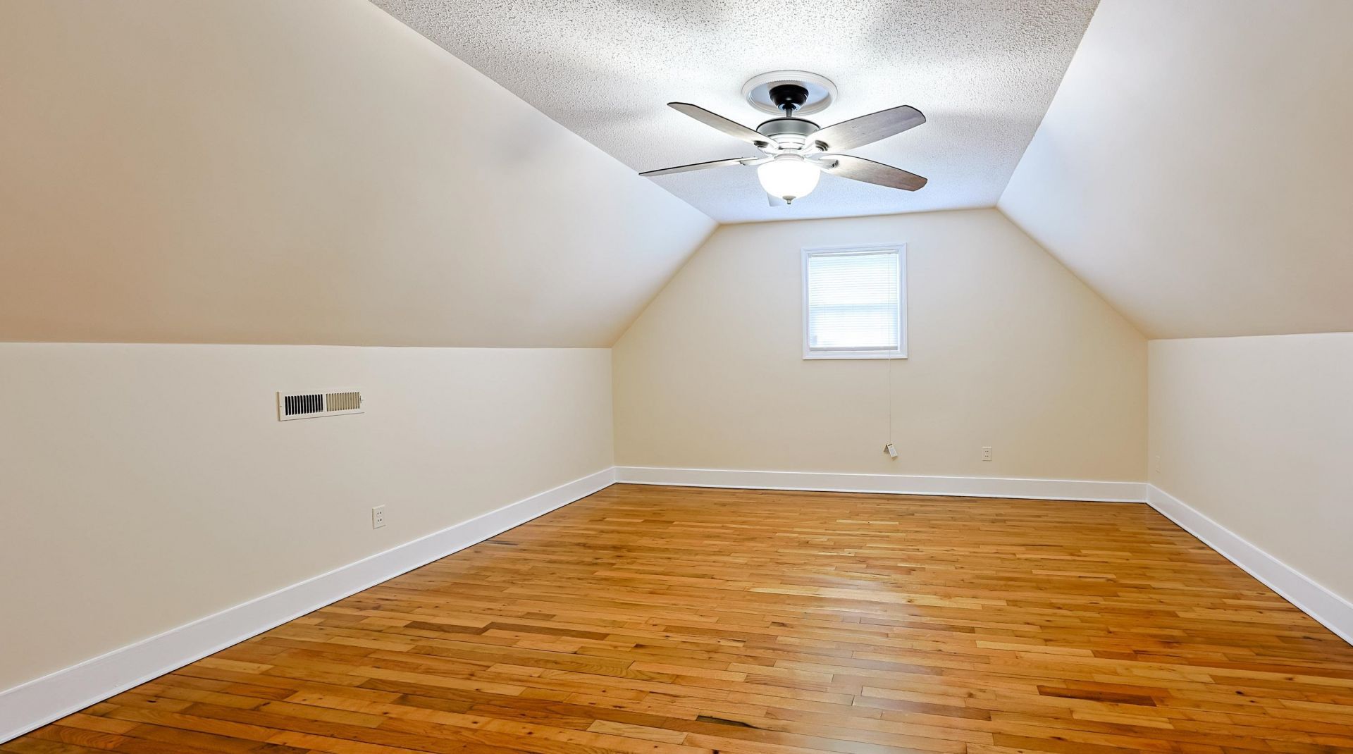 2220 S Island Rd. Photo 30