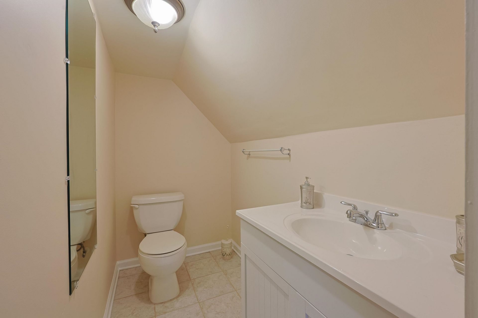 2220 S Island Rd. Photo 31