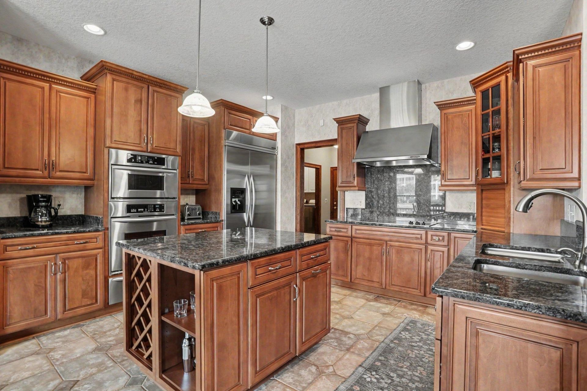 605 Sea Island Way  Photo 13