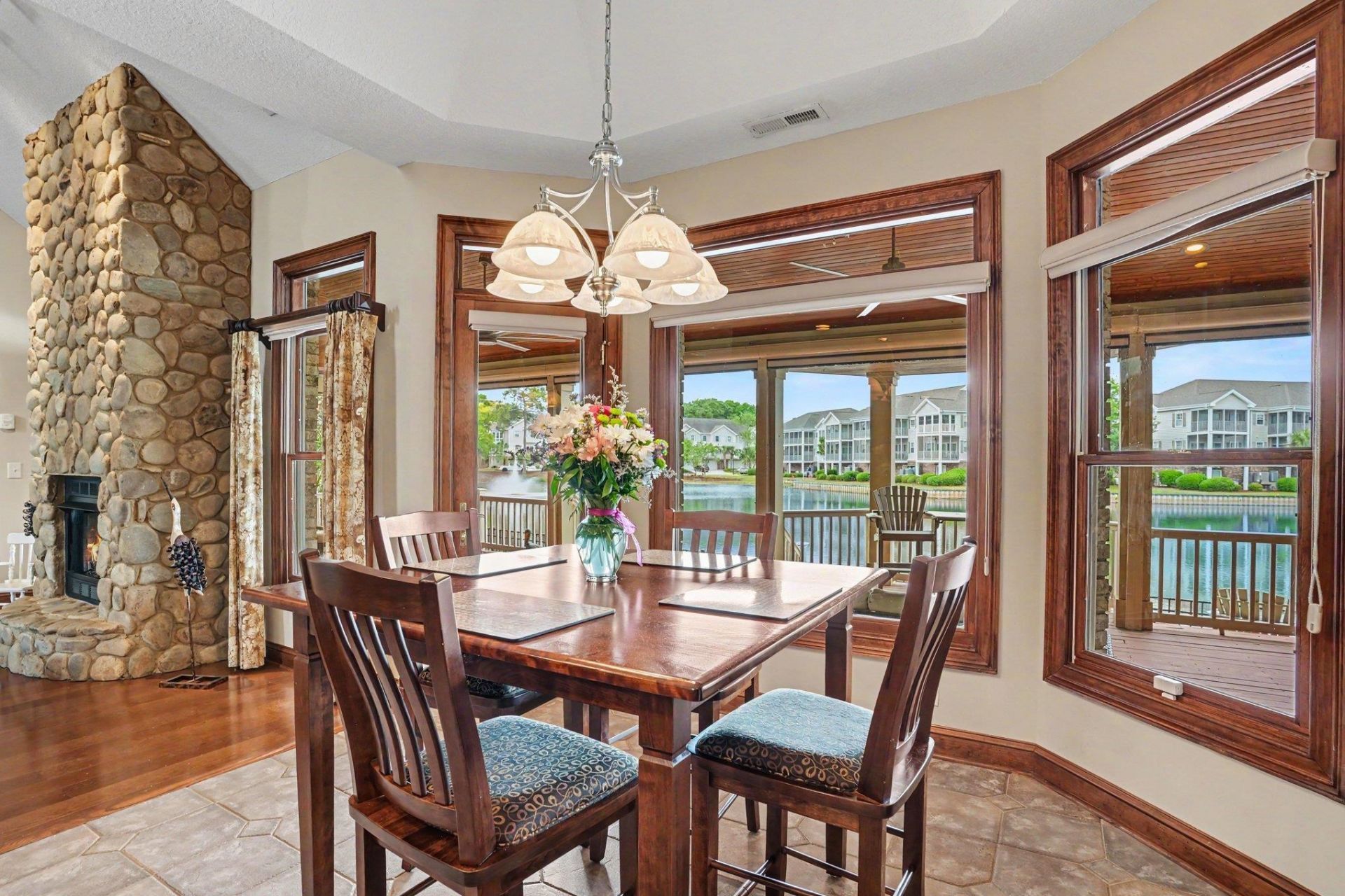 605 Sea Island Way  Photo 16