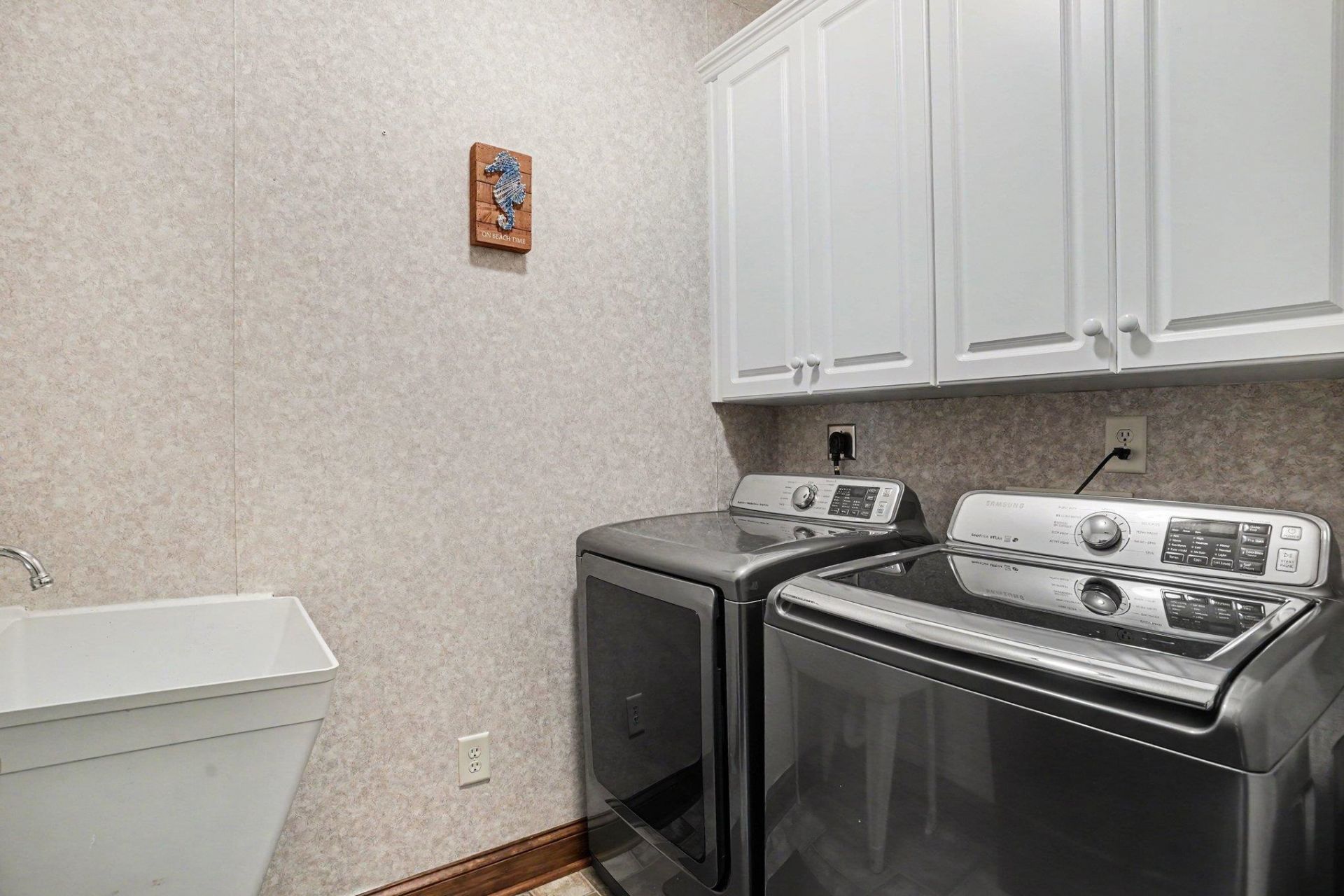 605 Sea Island Way  Photo 26