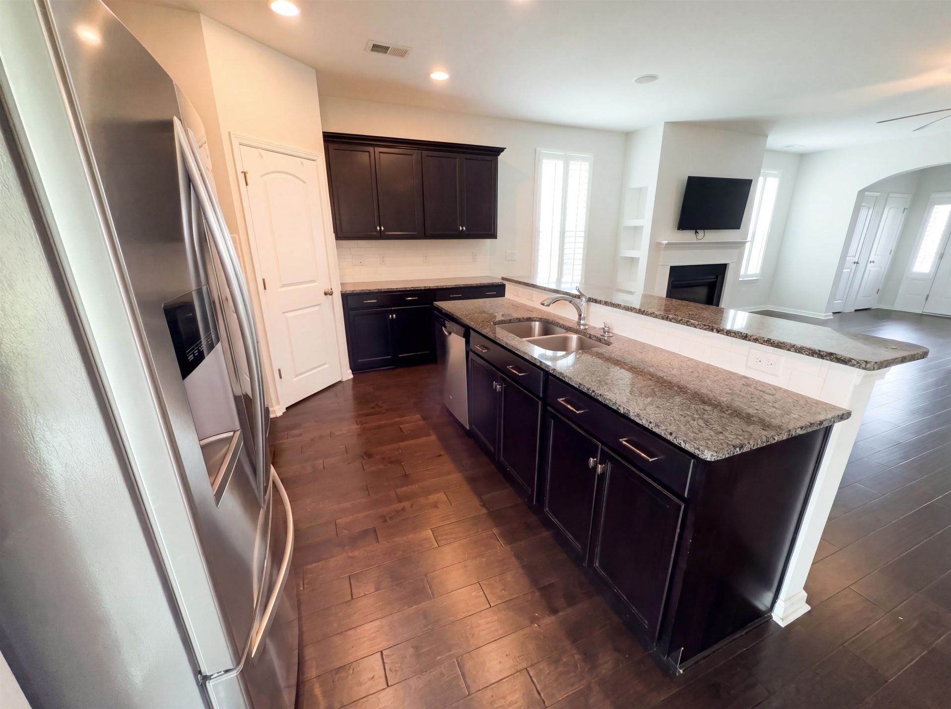 934 Witherbee Way Photo 13