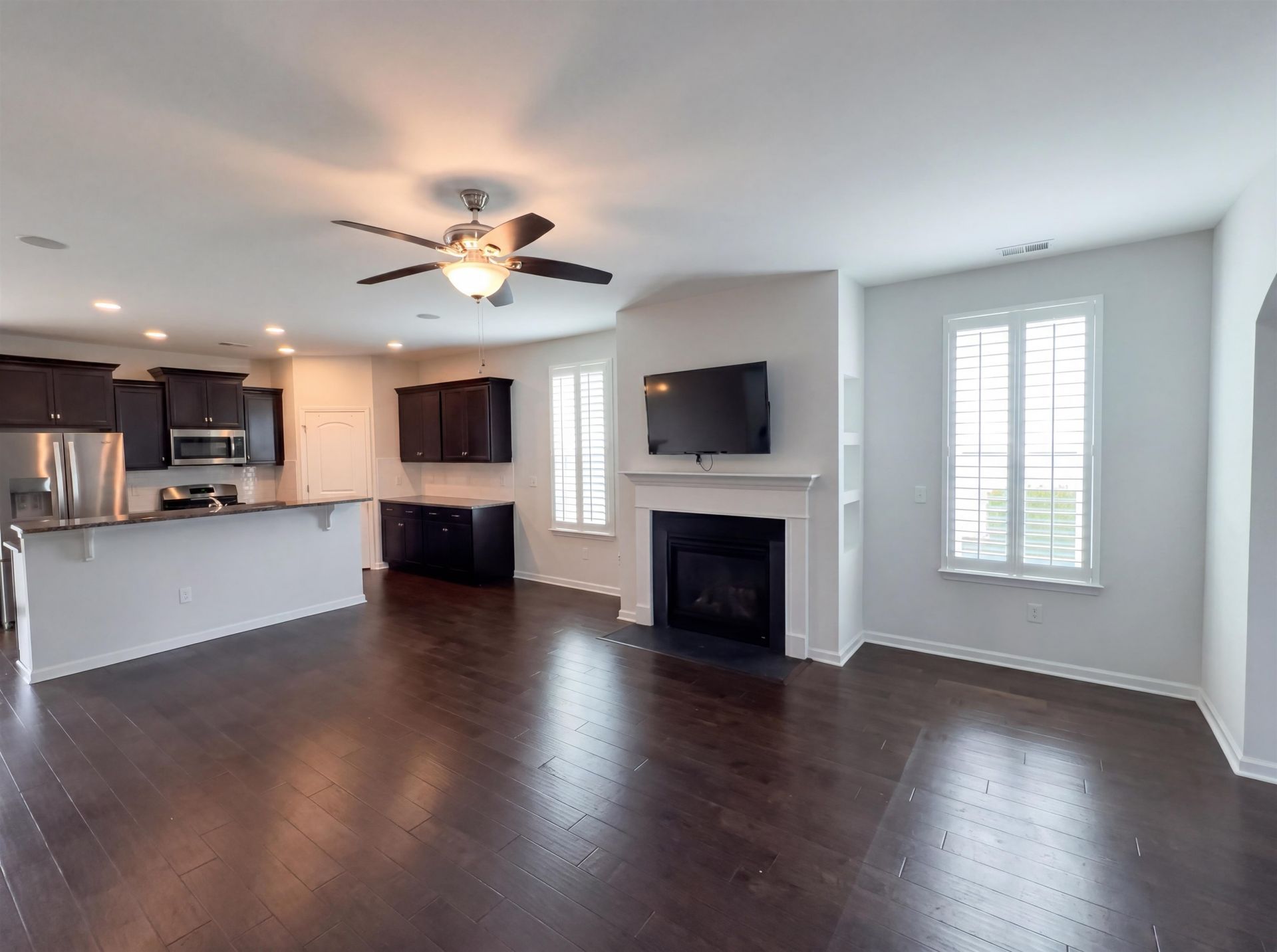 934 Witherbee Way Photo 17