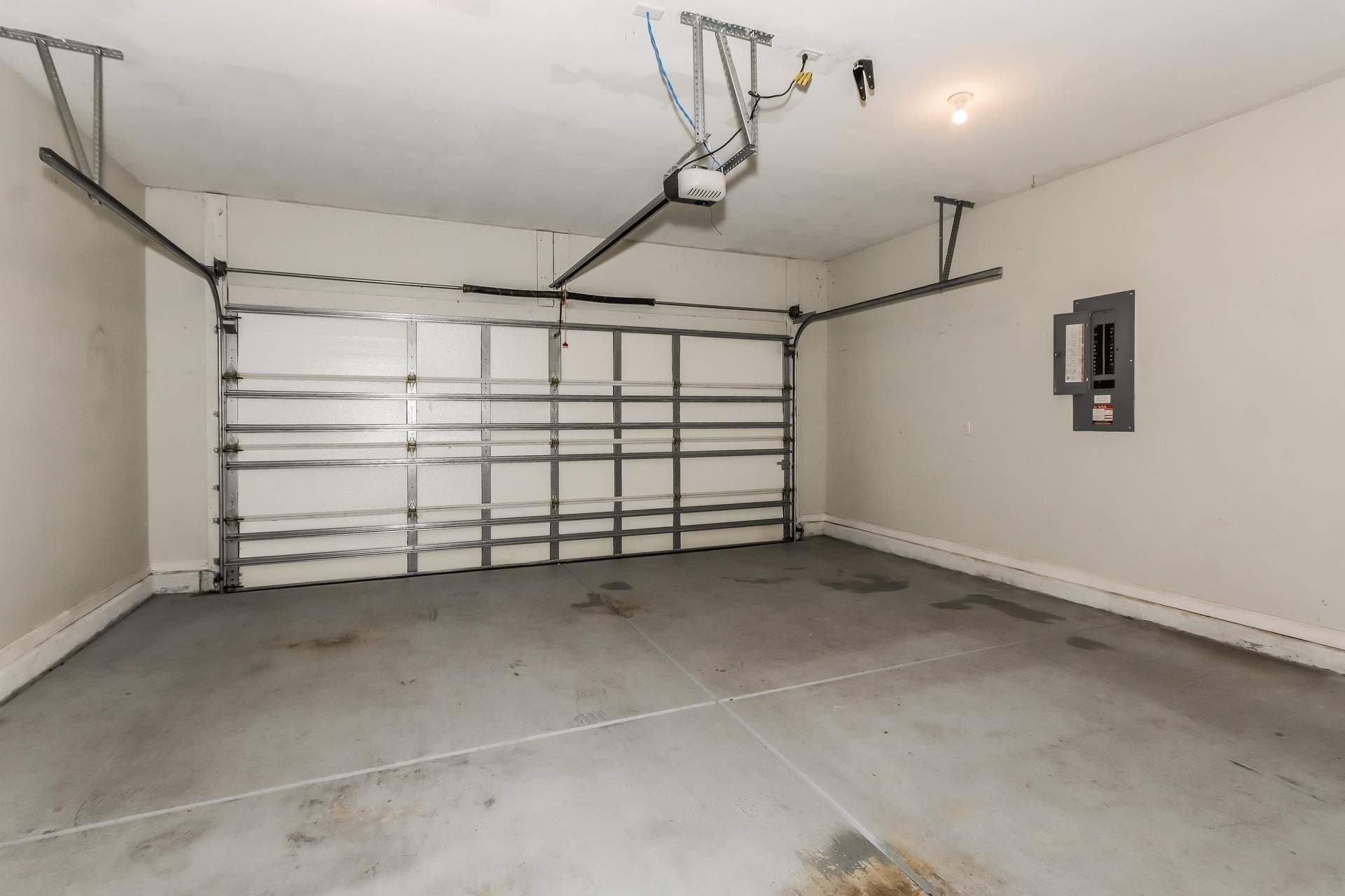 934 Witherbee Way Photo 25