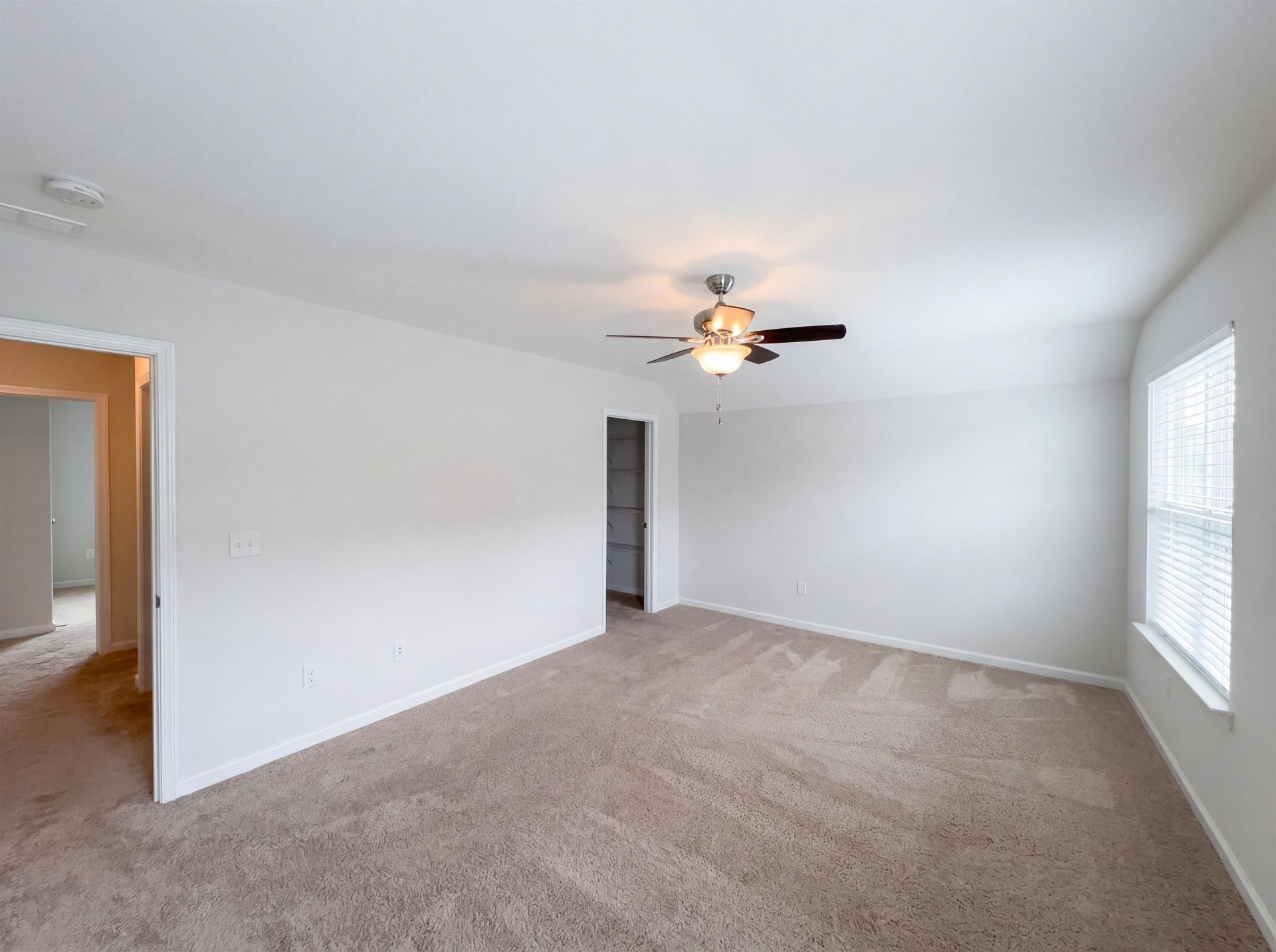 934 Witherbee Way Photo 26
