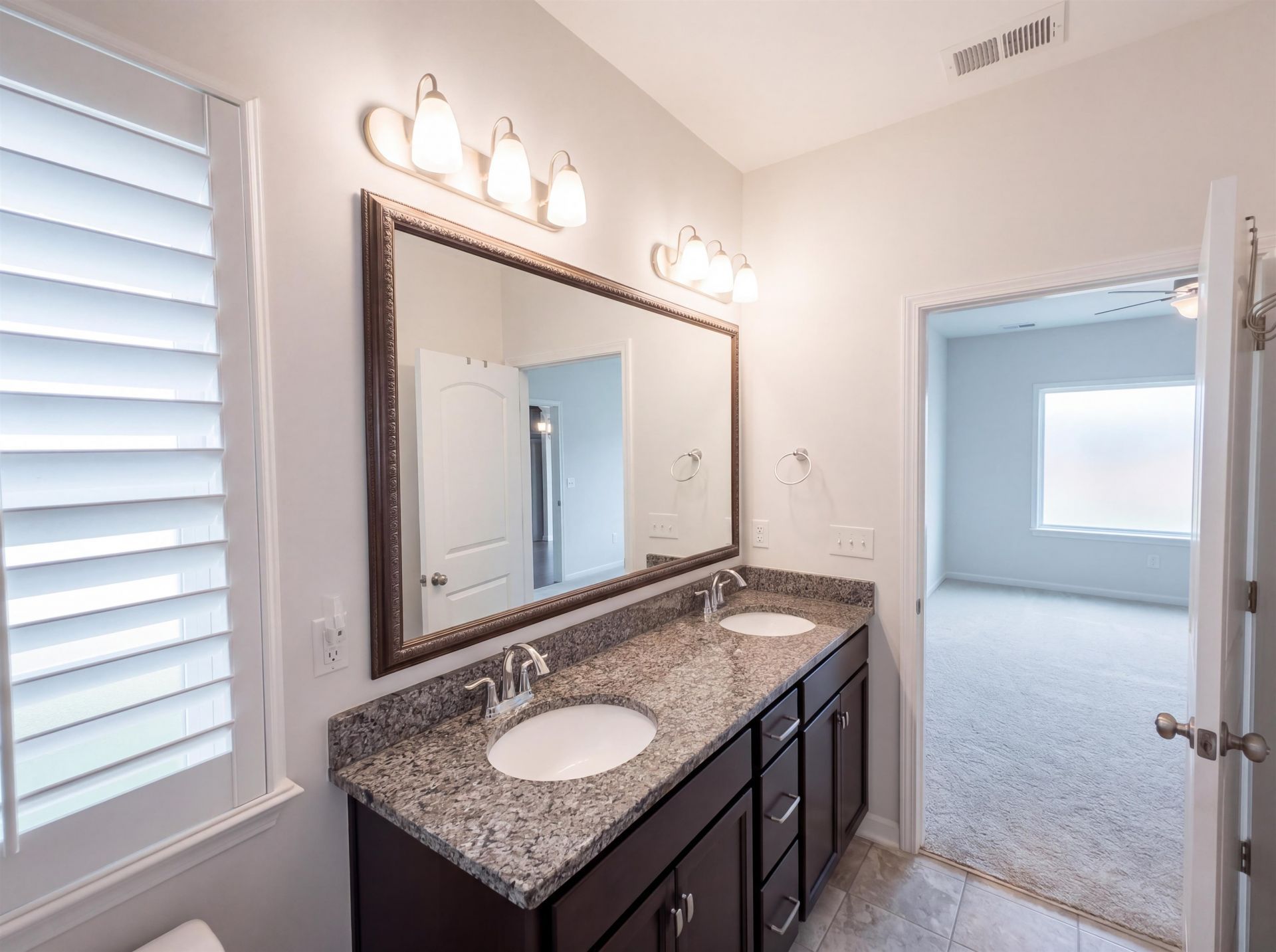 934 Witherbee Way Photo 29
