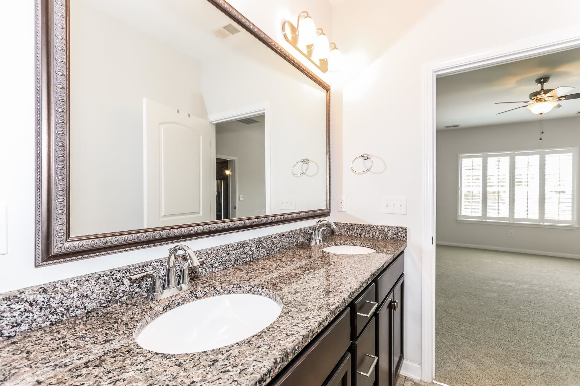 934 Witherbee Way Photo 36