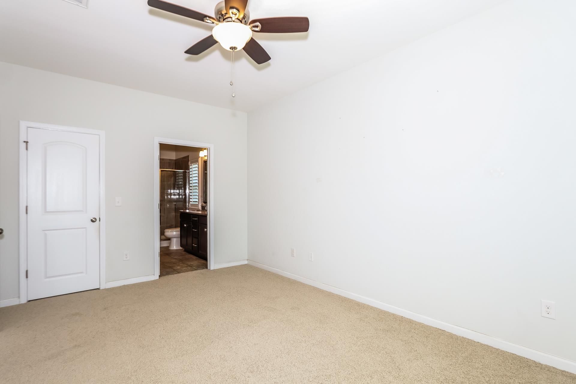 934 Witherbee Way Photo 4