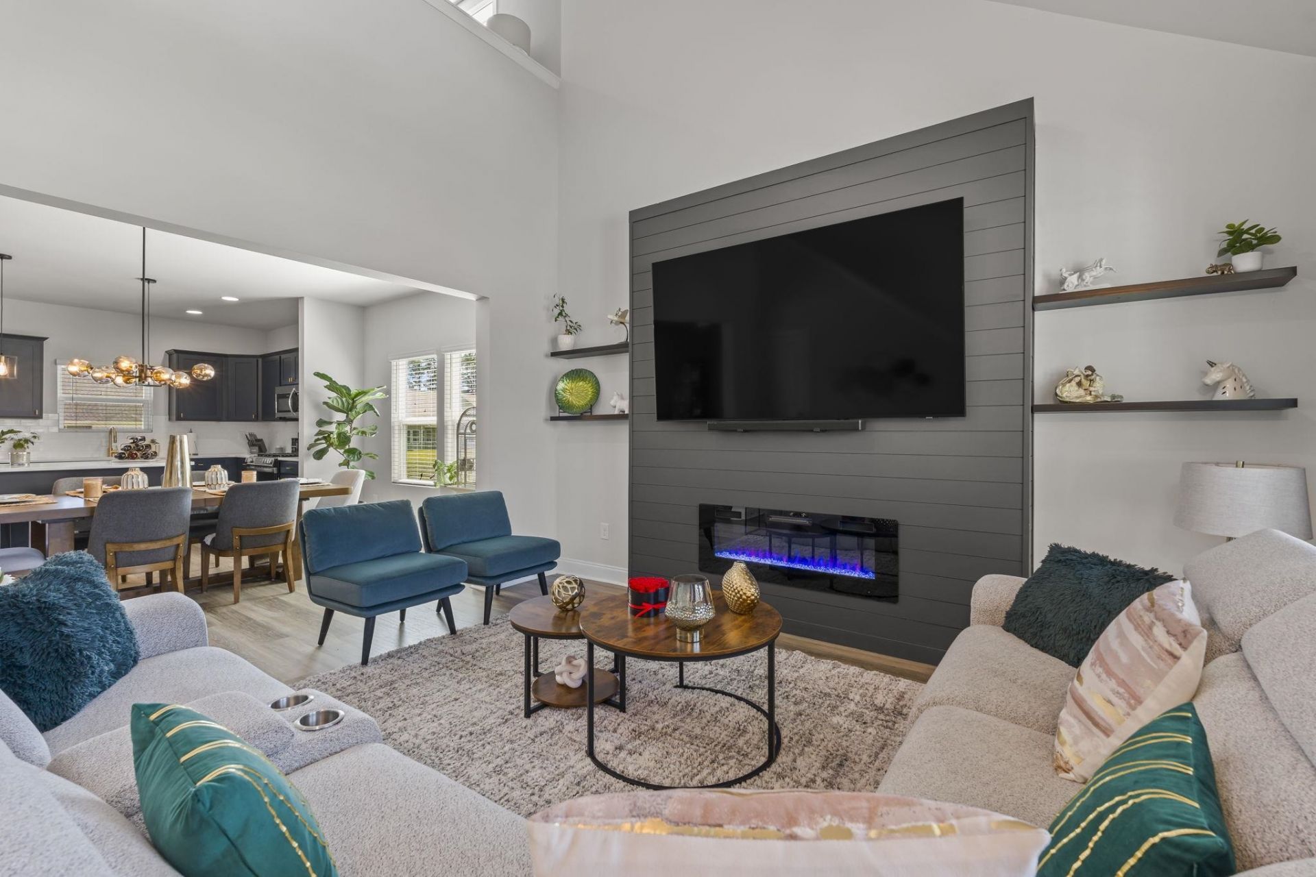 2429 Campton Loop Photo 16