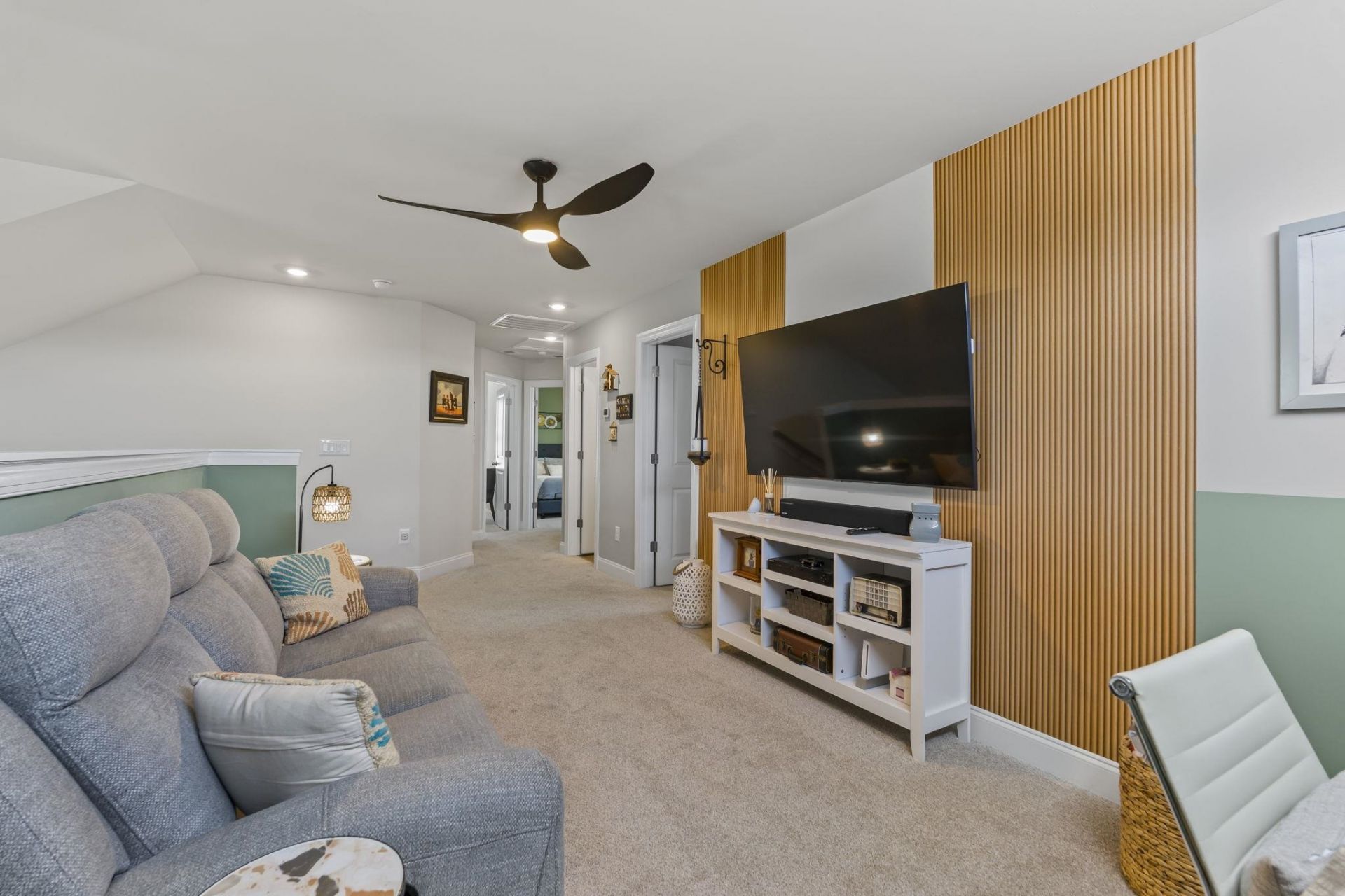 2429 Campton Loop Photo 29