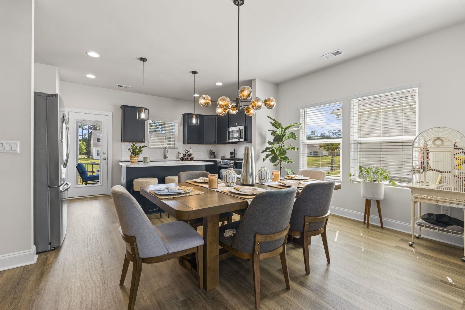 2429 Campton Loop Photo 8