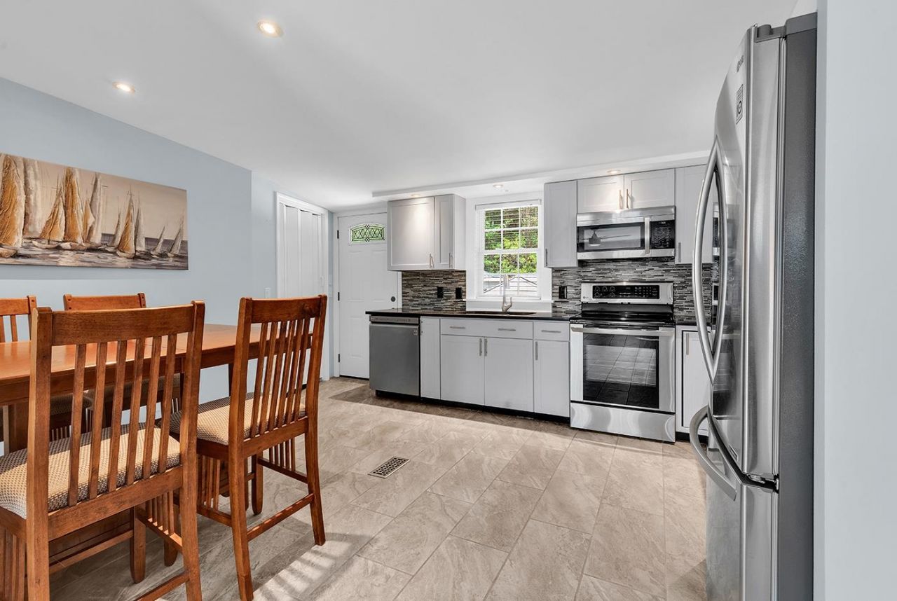 8081 Youngwood Turn  Photo 8