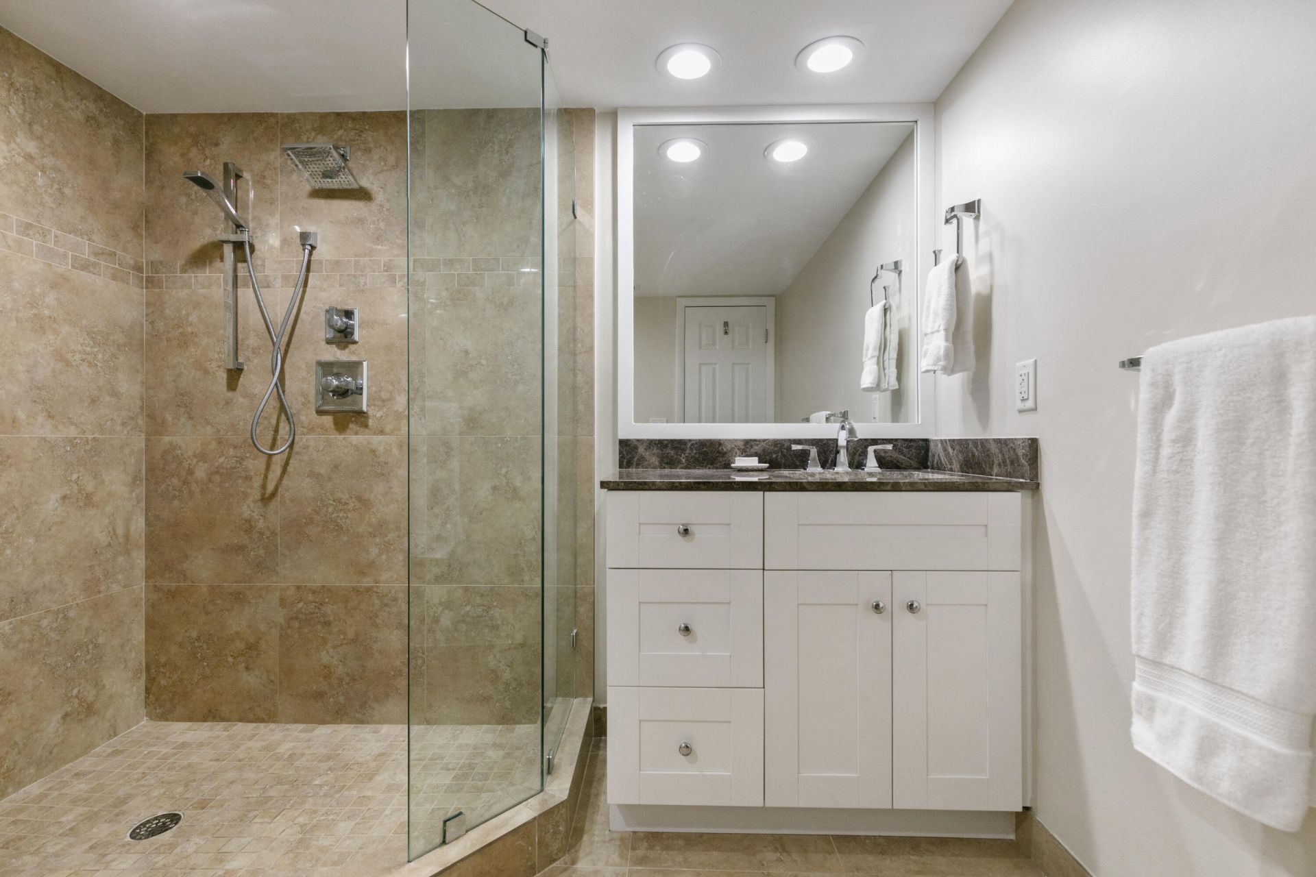 665 SE 21st Avenue, Unit 104, Deerfield Beach, FL 33441 Photo