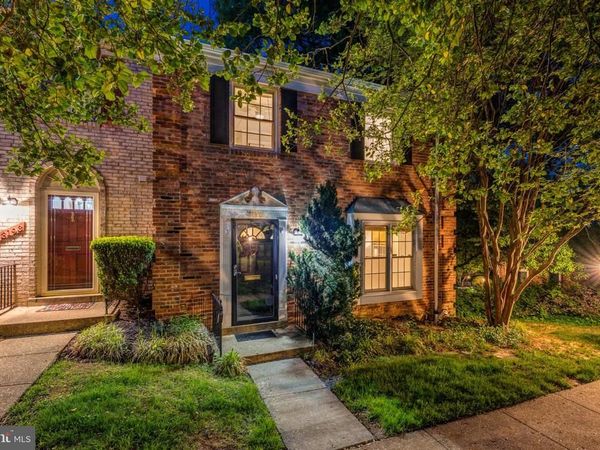 3195 STONEHURST DRIVE, FAIRFAX, VA 22031