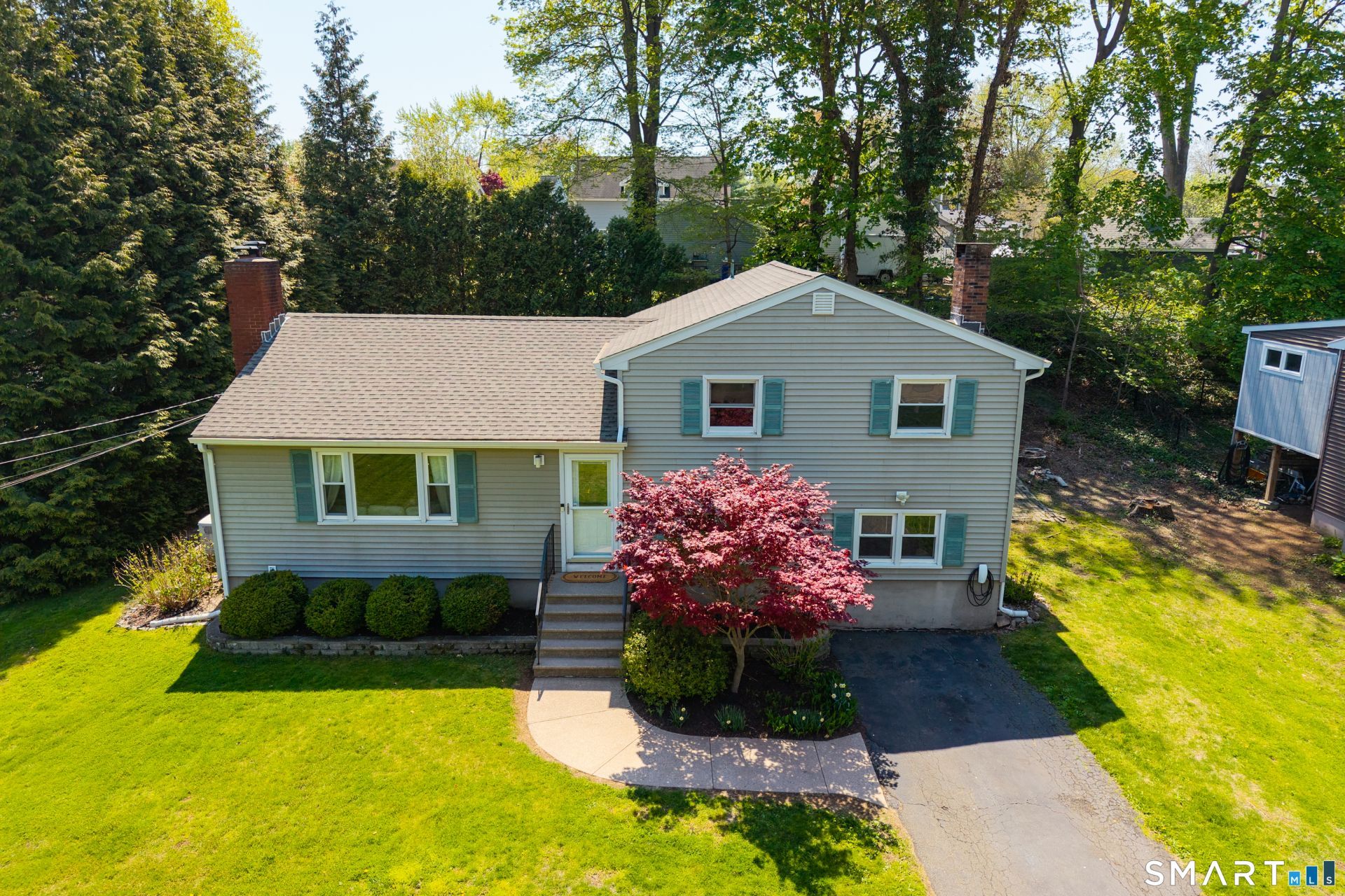 44 Palmer Woods, Branford, CT 06405 Main Photo