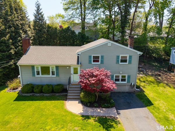 44 Palmer Woods, Branford, CT 06405